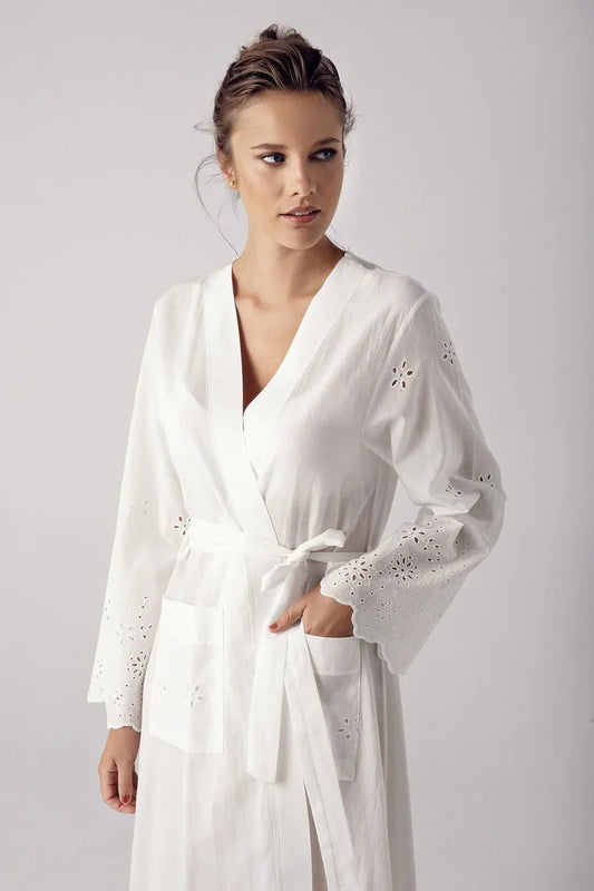 100% Turkish Cotton Woven Long-Sleeve Lace-Trimmed Robe for Women - Ecru