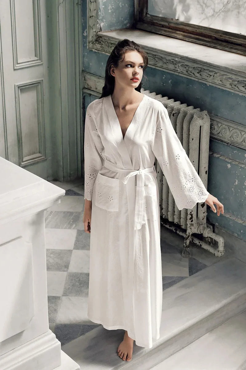 100% Turkish Cotton Woven Long-Sleeve Lace-Trimmed Robe for Women - Ecru