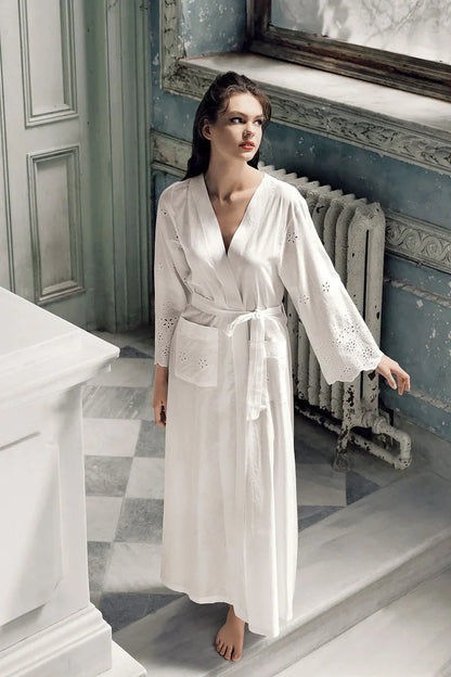 100% Turkish Cotton Woven Long-Sleeve Lace-Trimmed Robe for Women - Ecru