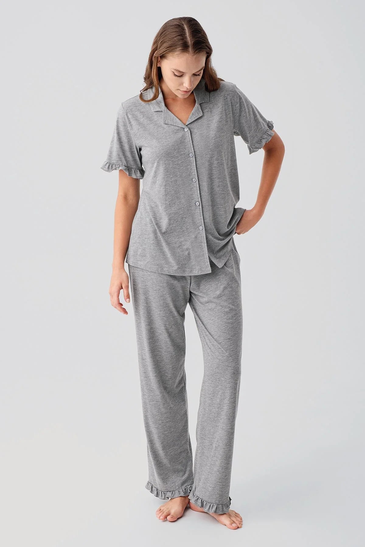 Women's Gray Short-Sleeve Buttoned Ruffle-Detail Cotton Pajama Set