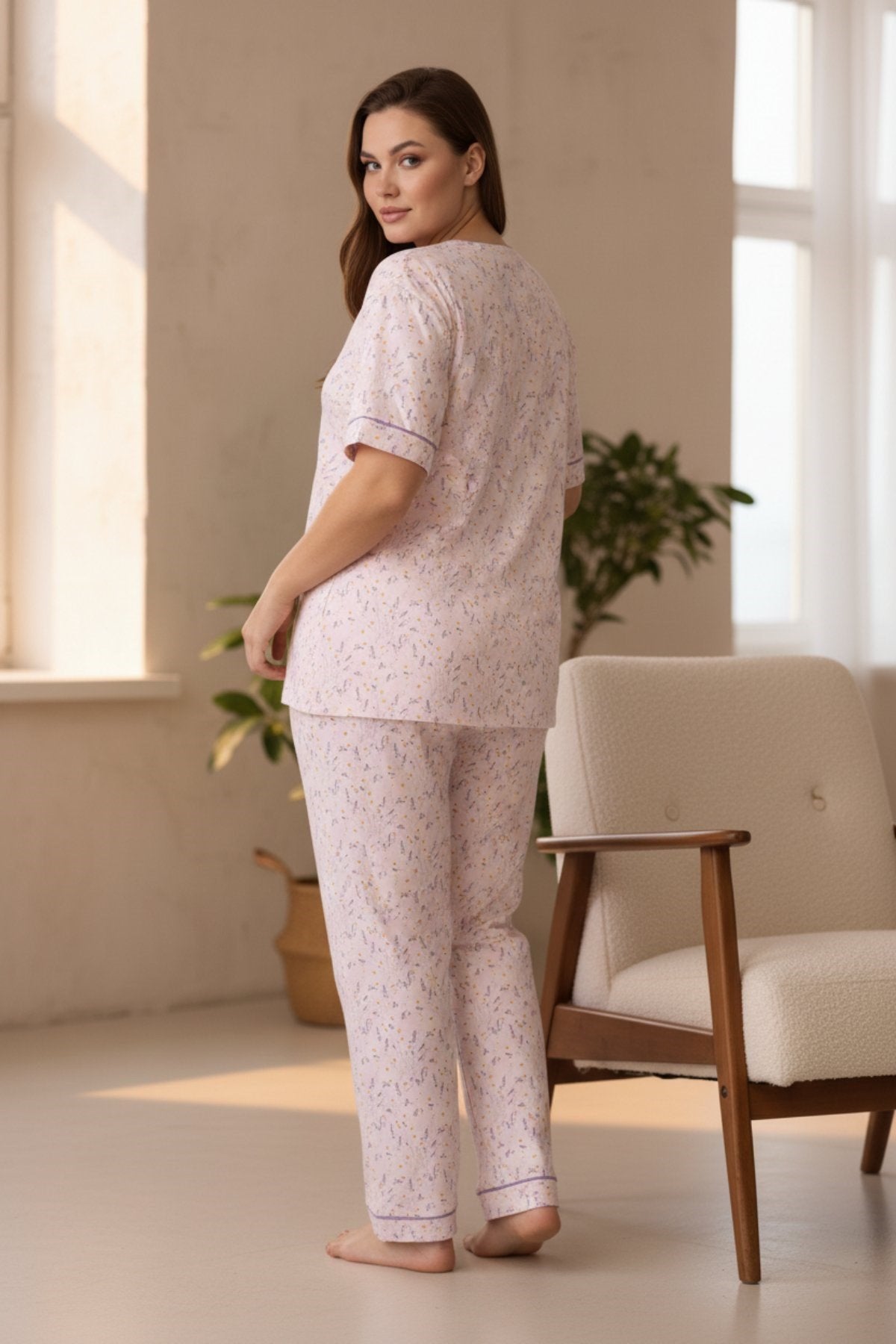 Plus-Size Short-Sleeve Pajama Set for Women Buttoned Viscose - Light Lilac