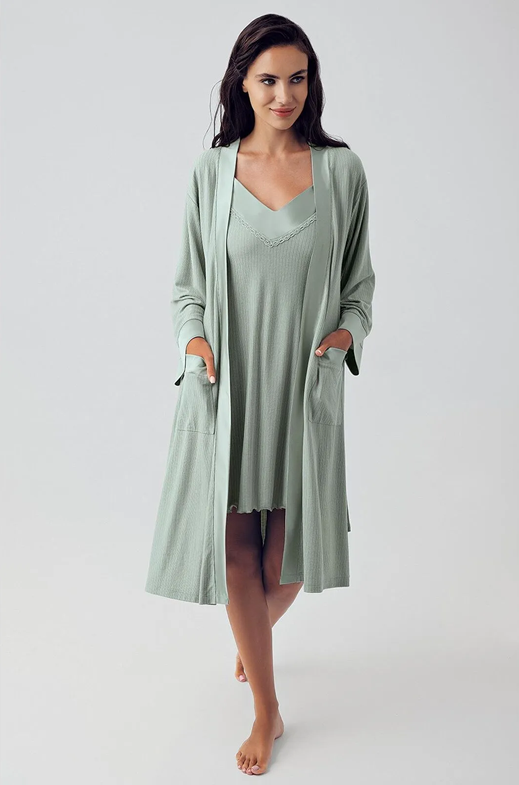 Women's Green Flexible Viscose Short Strap Robe & Nightgown Set